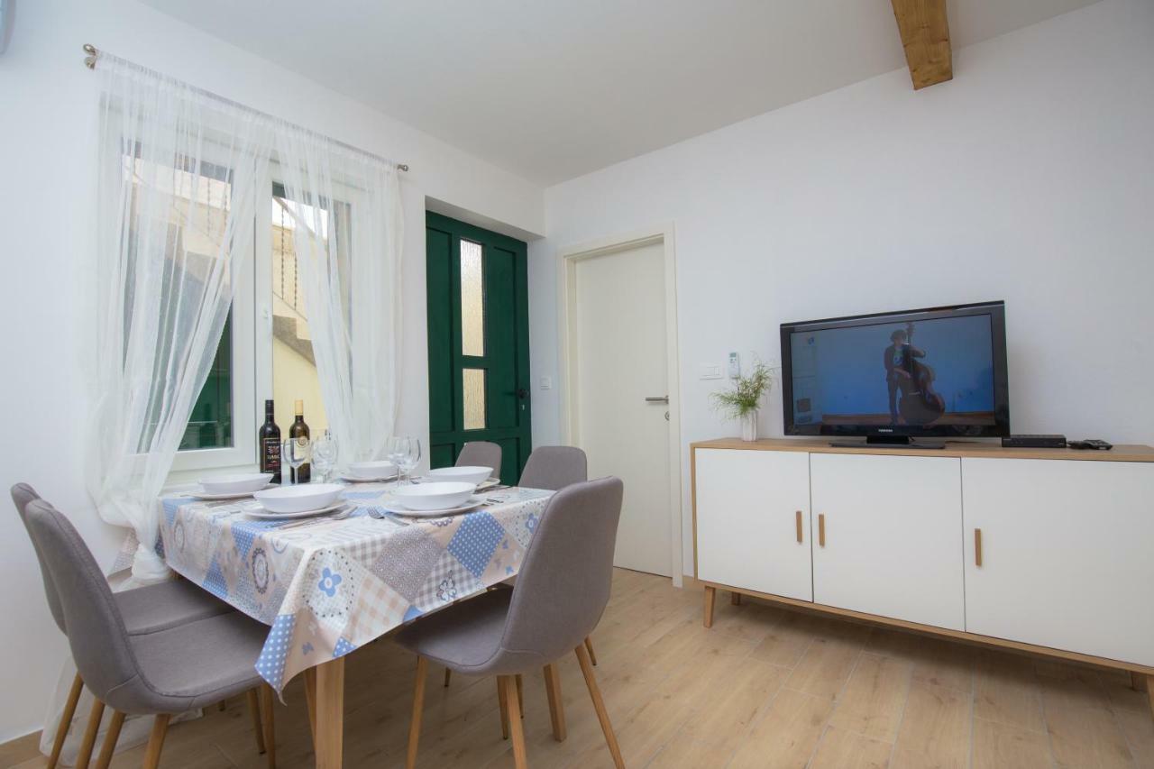 Apartment Rita Primosten Ngoại thất bức ảnh